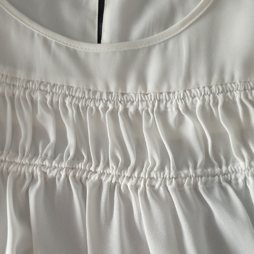 NWT Zac & Rachel White Blouse with Gathered Detail - Picture 4 of 8